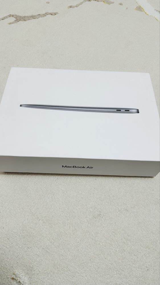 Macbook 13 air m1 ssd 256gb в отличном состояний