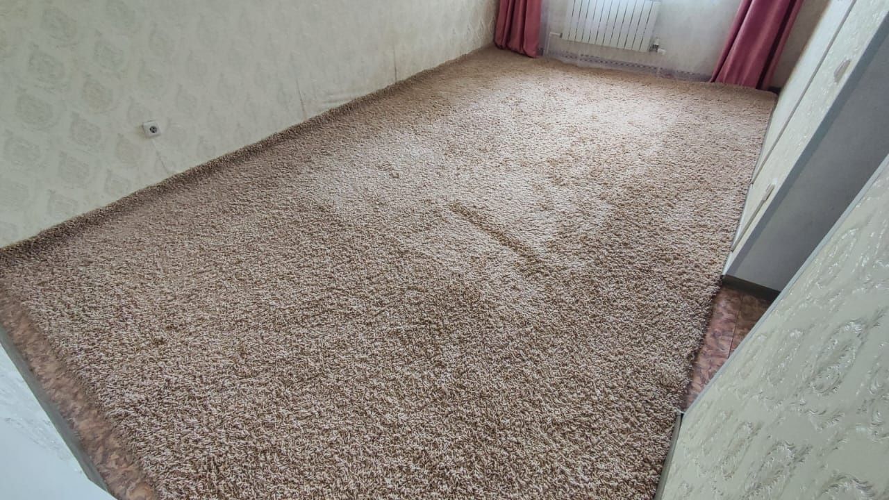 Палас кілем ашыл түсте