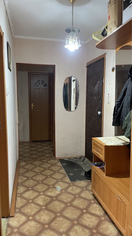 Продам двух комнатную квартиру