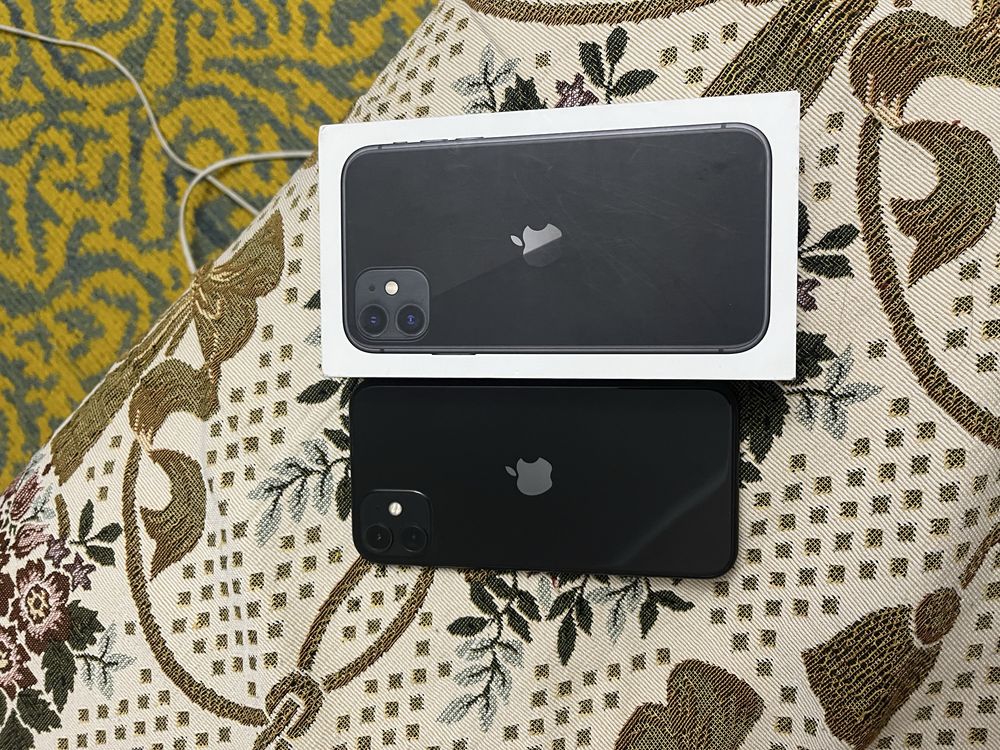 Iphone 11 64 гб.