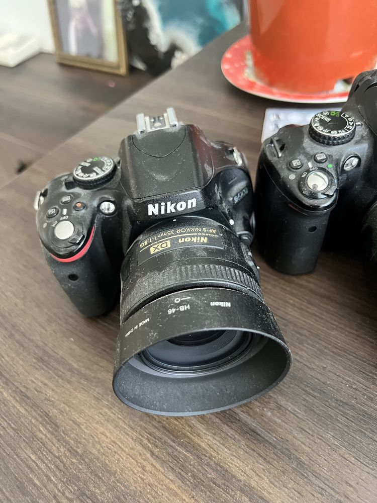 Два Nikon, возможно рабочих, дешево