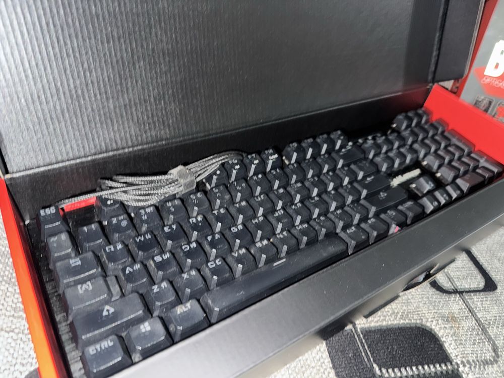 Клавиатура игровая B820R