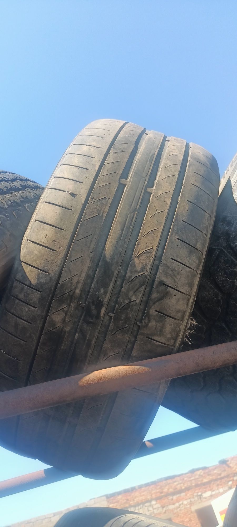 235/40/ r18.  Continental