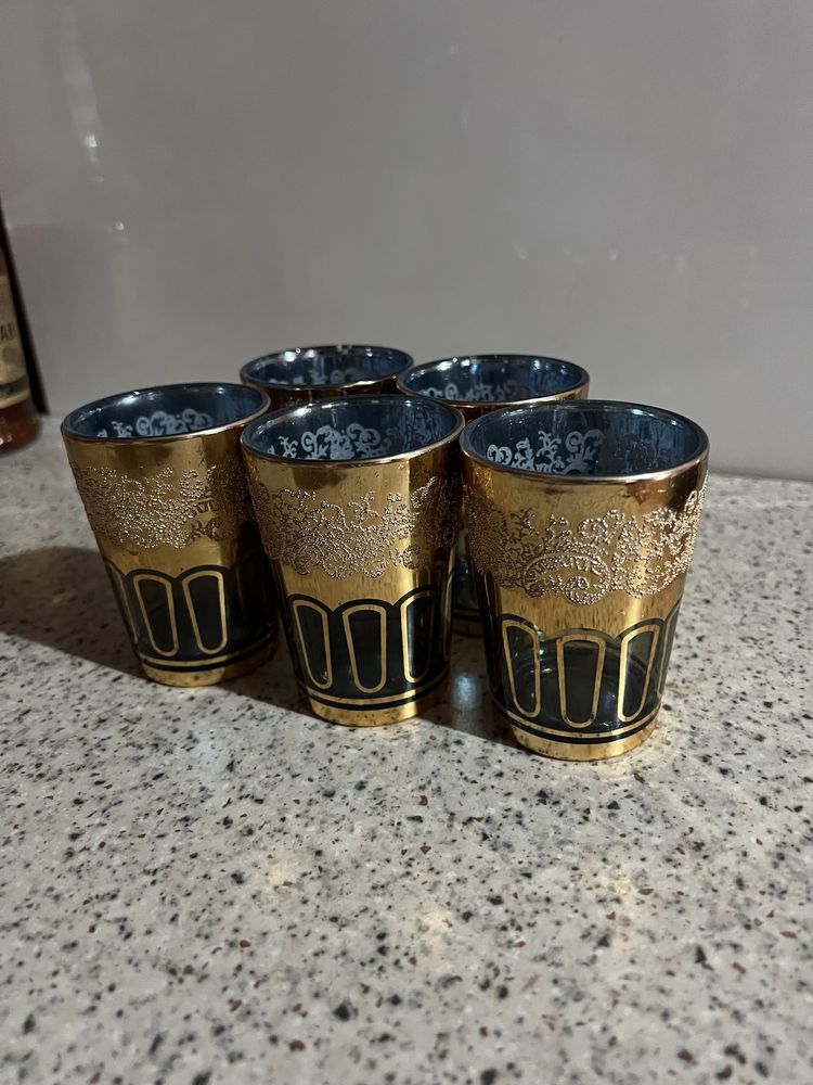 Продам стаканы праздничные