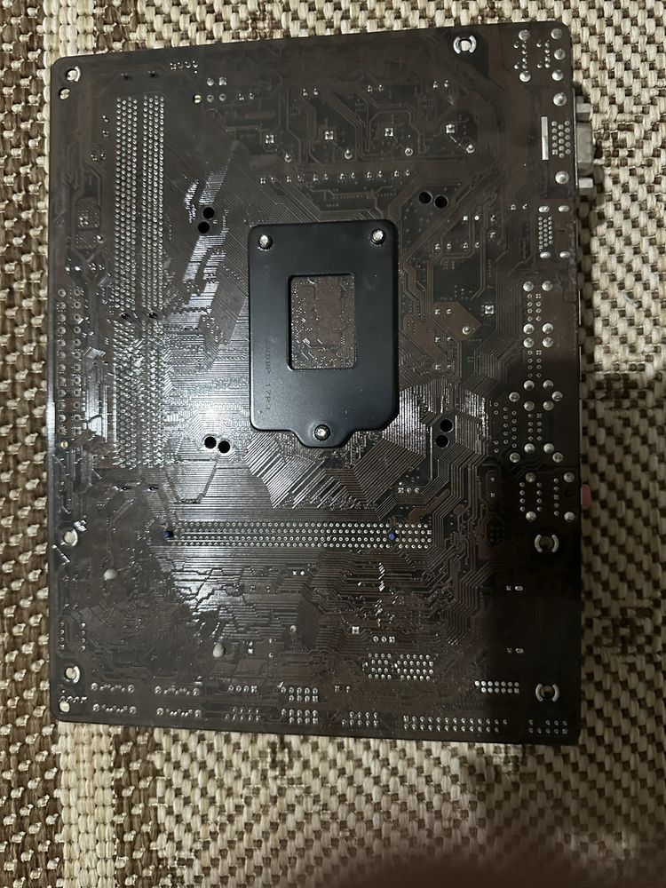 Материнская плата ASRock H61M-HVS (Socket 1155, DDR3)