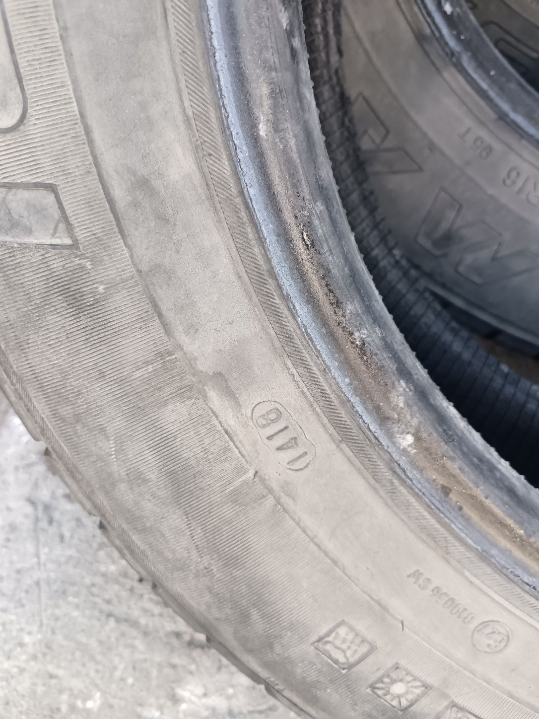 Продам 2 шины на ниву 185/75/R16