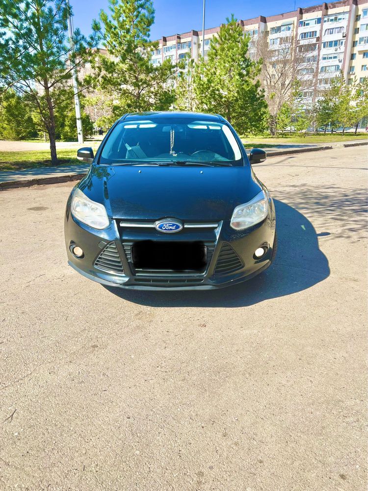 Ford Focus 3 хэтчбэк 2014г
