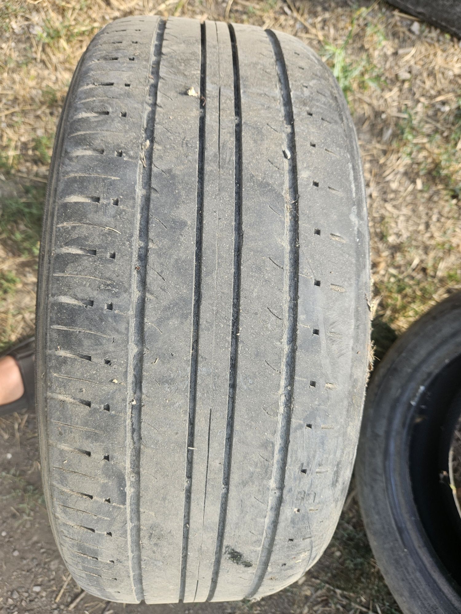 Продам шыны 215/55/17 4 штук 1 штук 225/50/17
