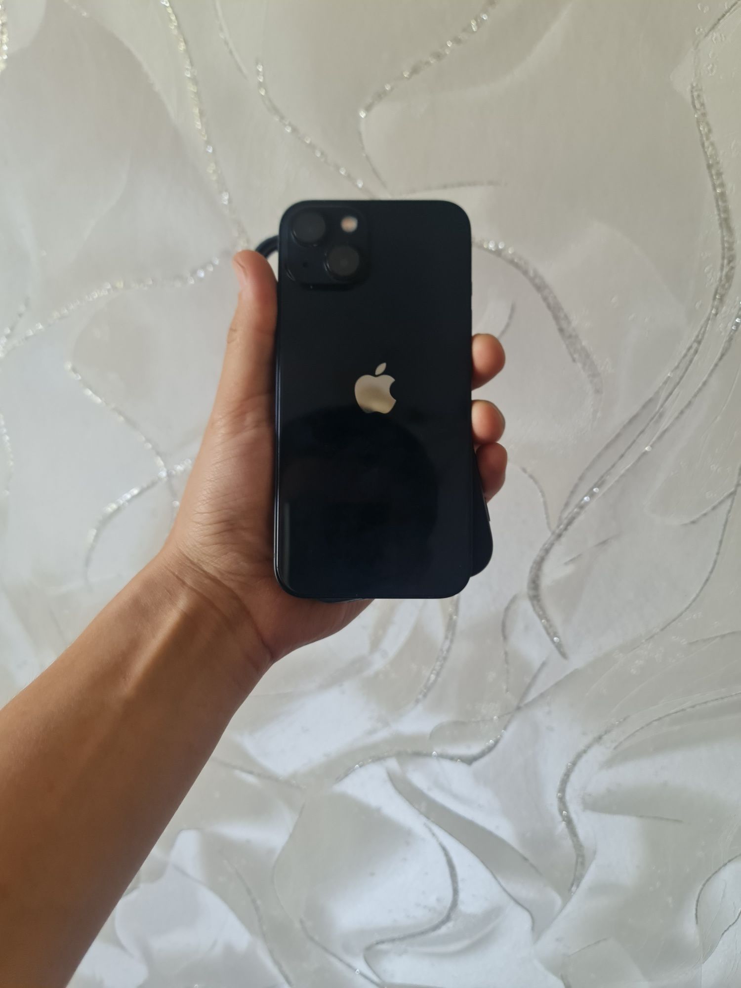 iPhone 13  продам