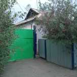 Продаётся частный кирпичный дом в центре города .