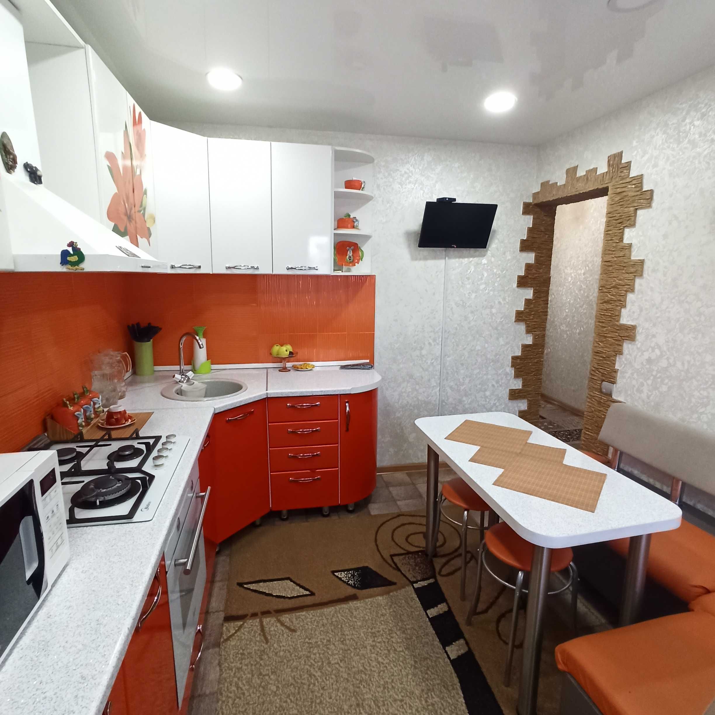 №3080 Продам 2х этажный коттедж, 9а микрорайон или обмен на квартиру!