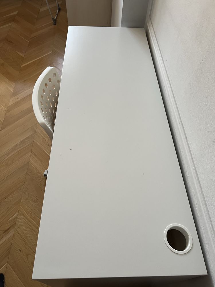 Письменый стол IKEA