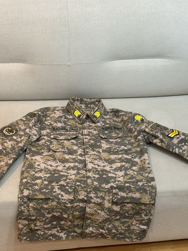 Продам полевую форму(китель,штаны, бушлат)