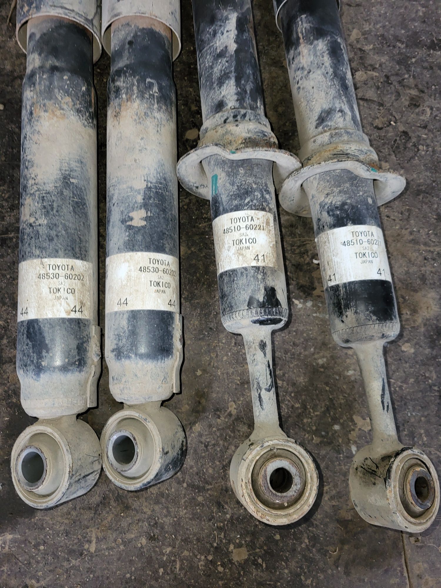 Продам амортизаторы