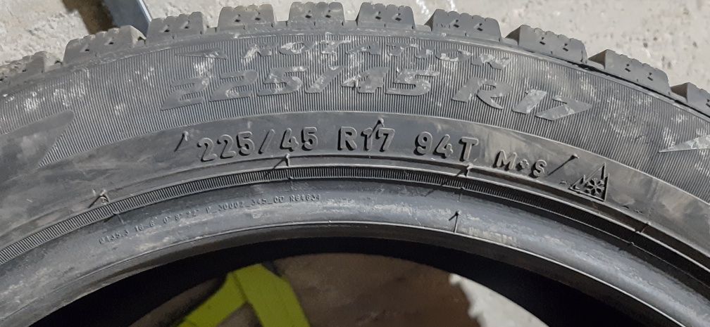 Зимняя резина Pirelli Ice Zero 255/45/17