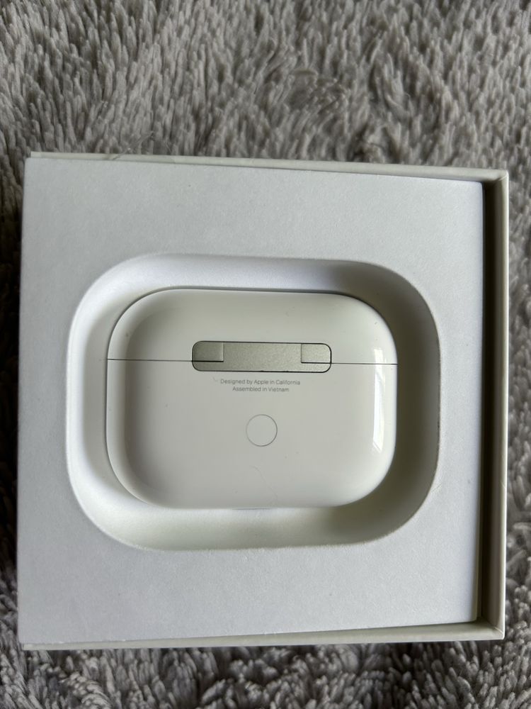 Кейс от наушников AirPods Pro