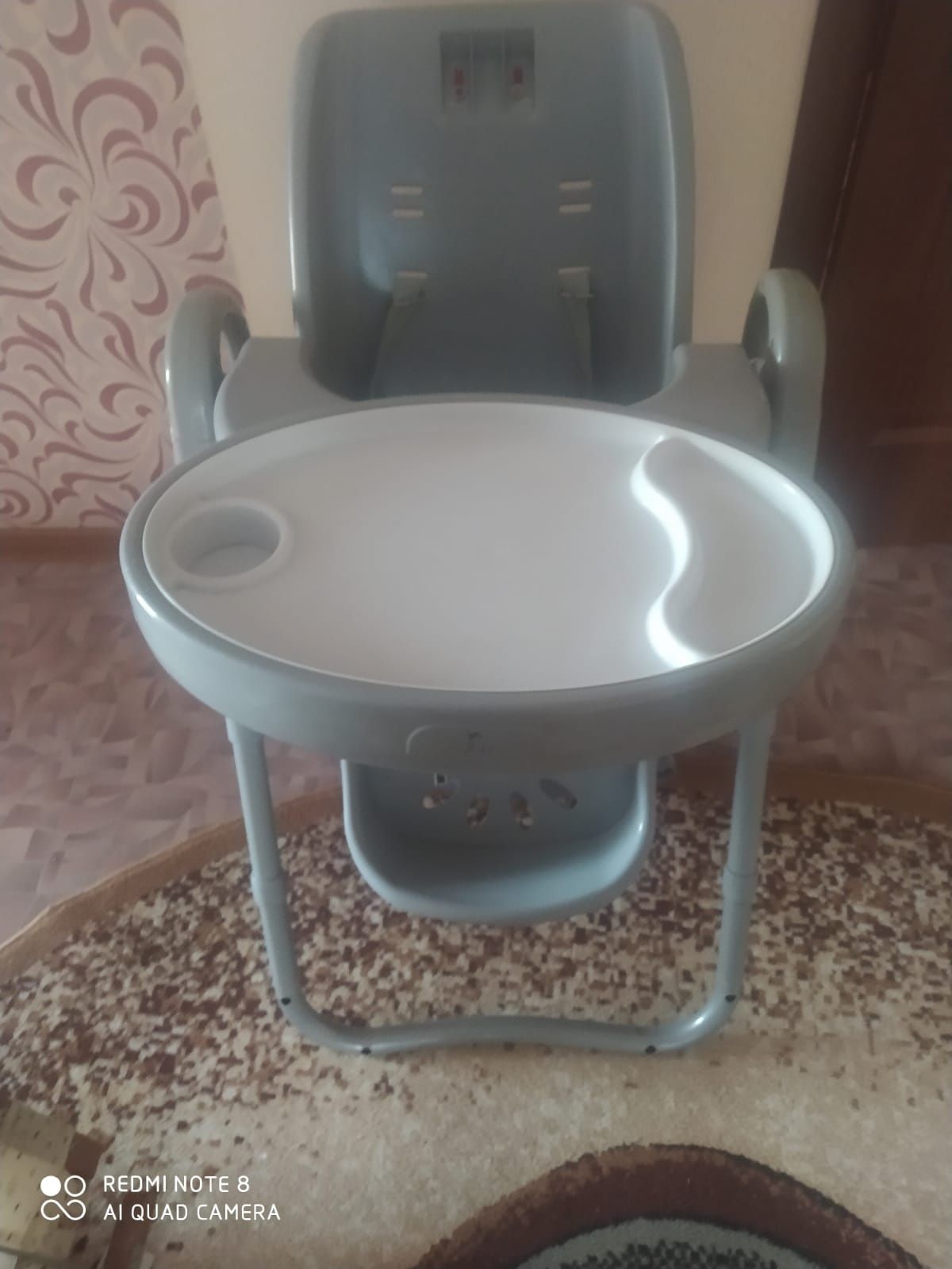 Стульчик для кормления.