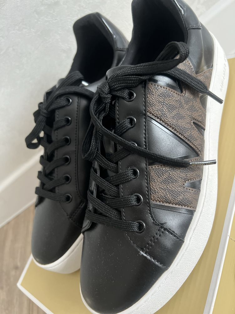 Кроссовки Michael Kors Poppy Lace- Up Sneakers (женские)