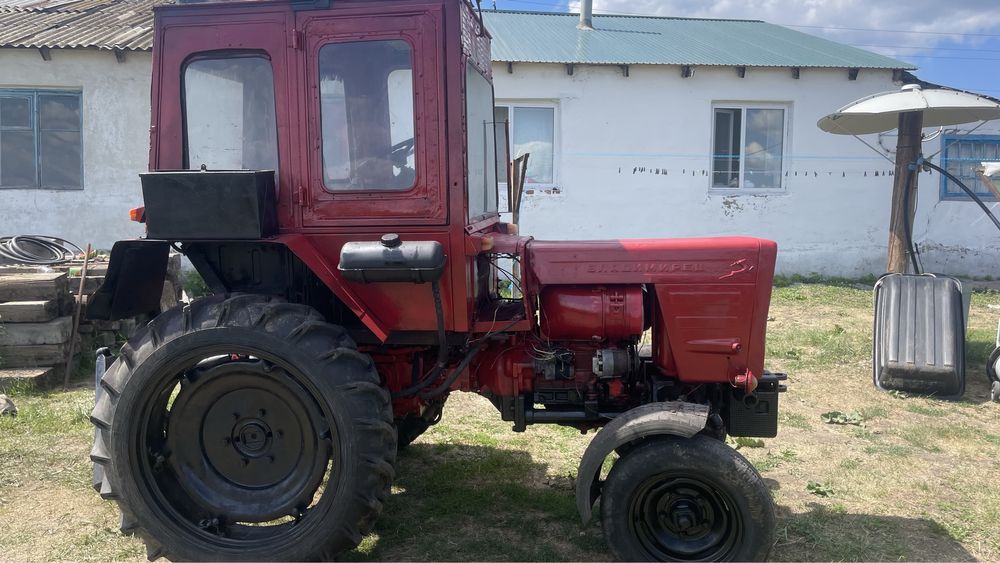 Продам трактор т25
