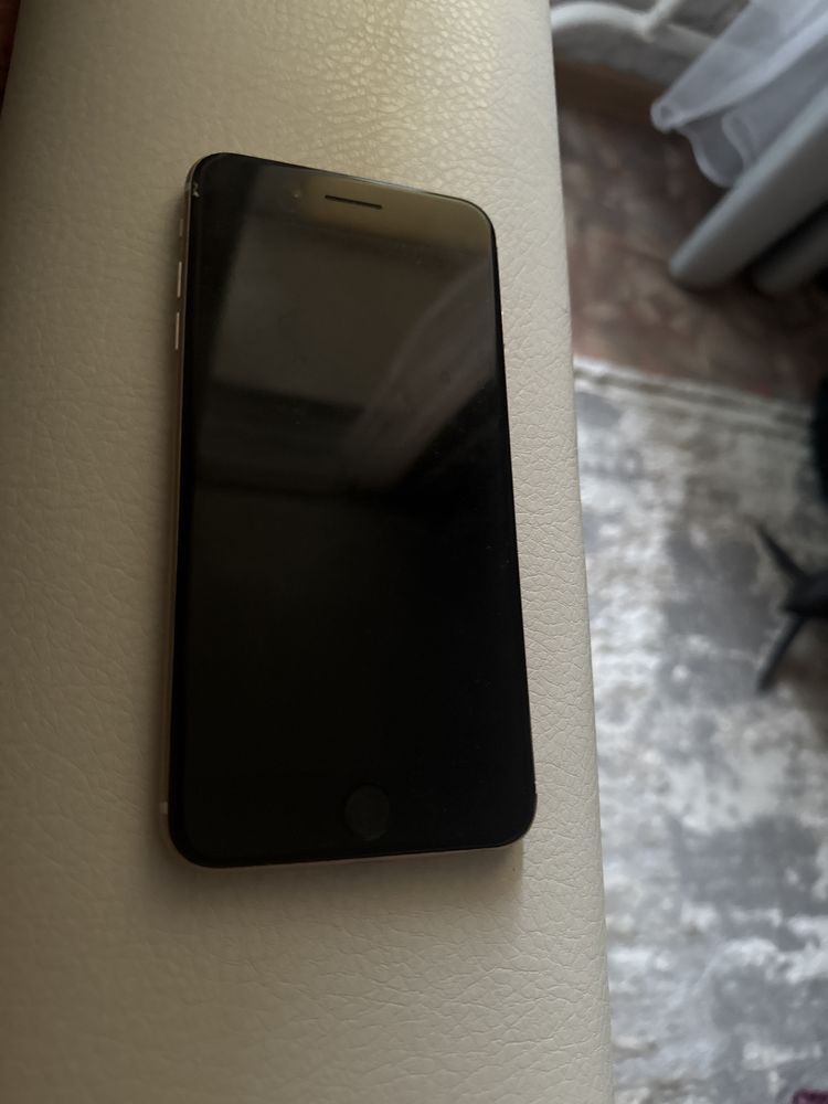Iphone 7+ Продам