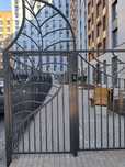 Продам квартиру евродвушка, спальный район левый берег