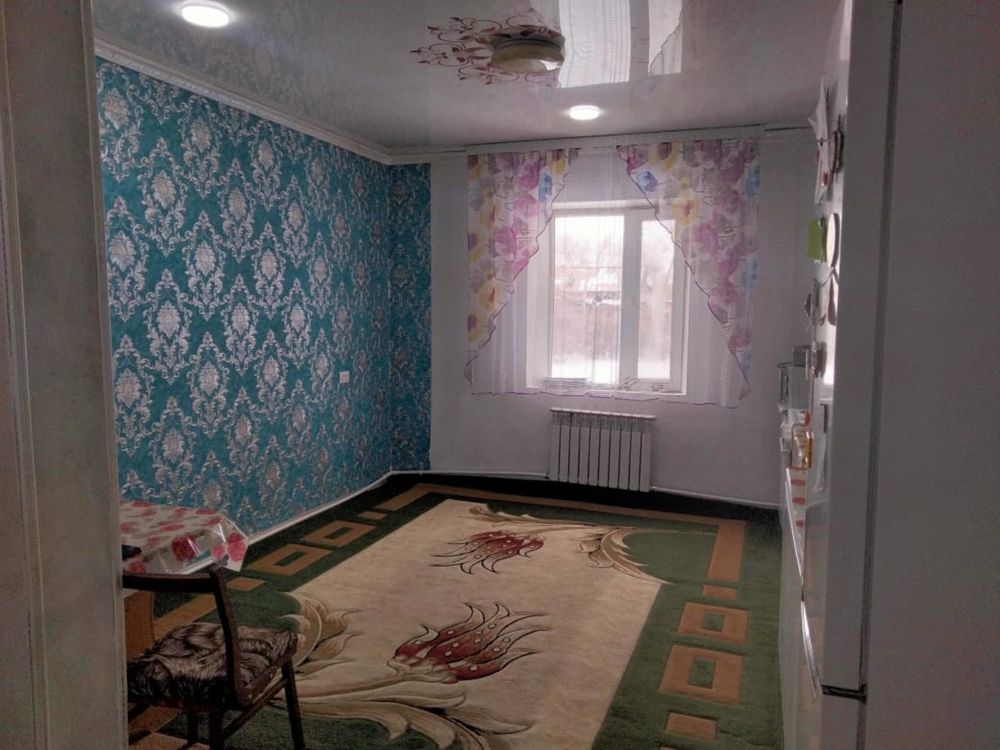 Продам 4-комнатный дом в с.Талап. Имеется газ, титан и интернет.
