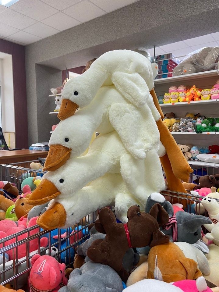 Продам игрушку Гуся обнимуся.