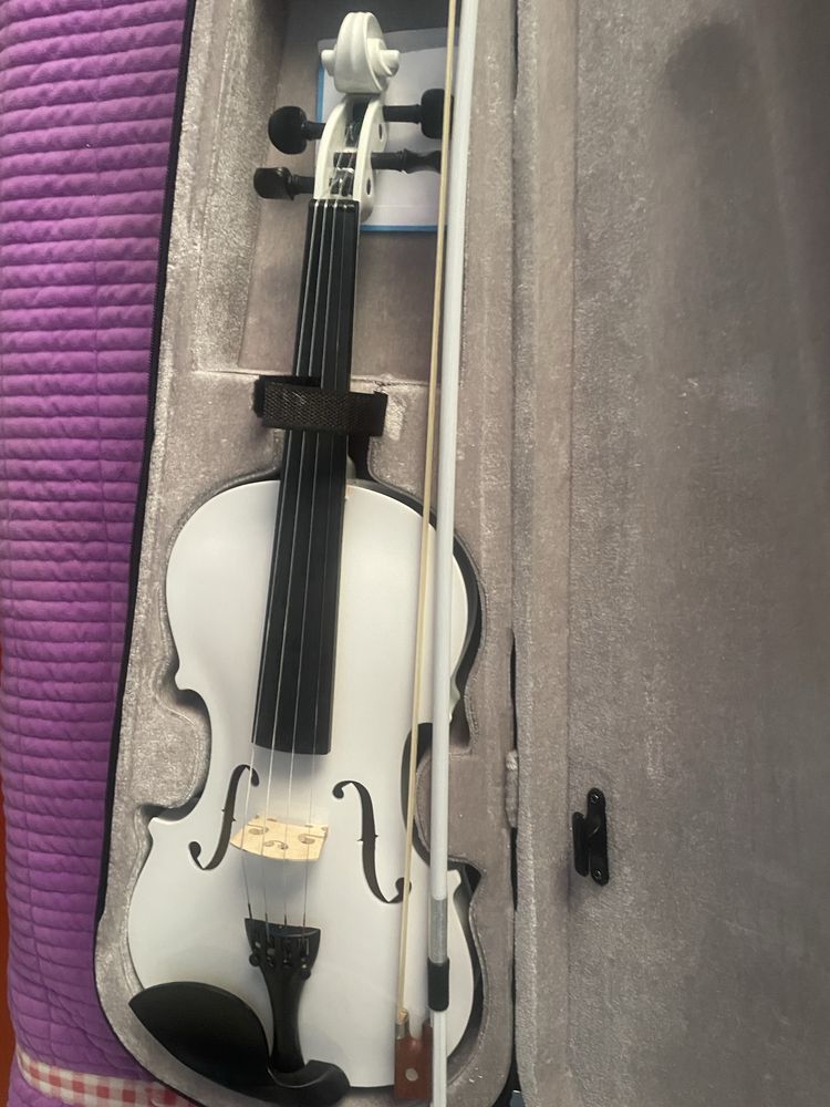 Скрипка violin срочна продаё