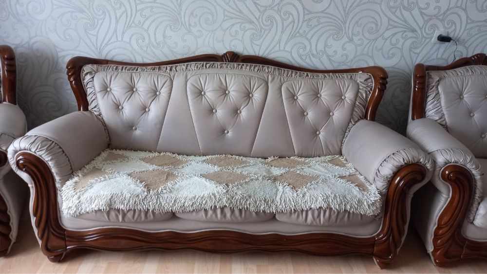Продам диван + 2 кресла