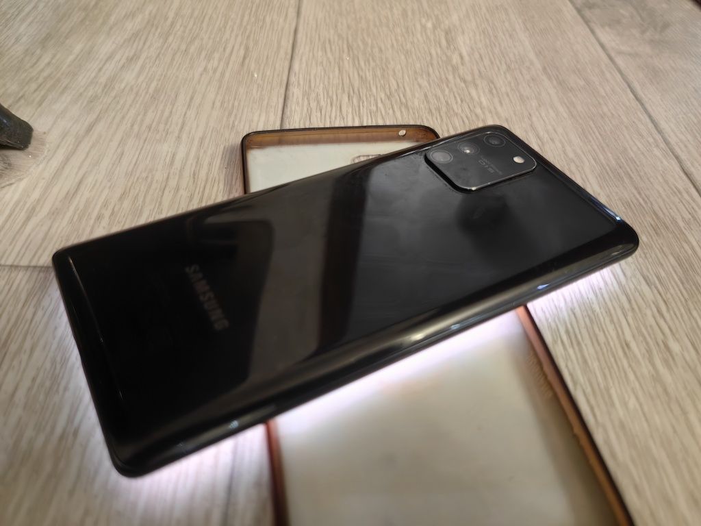 Продам Samsung galaxy s10 lite 128Gb.