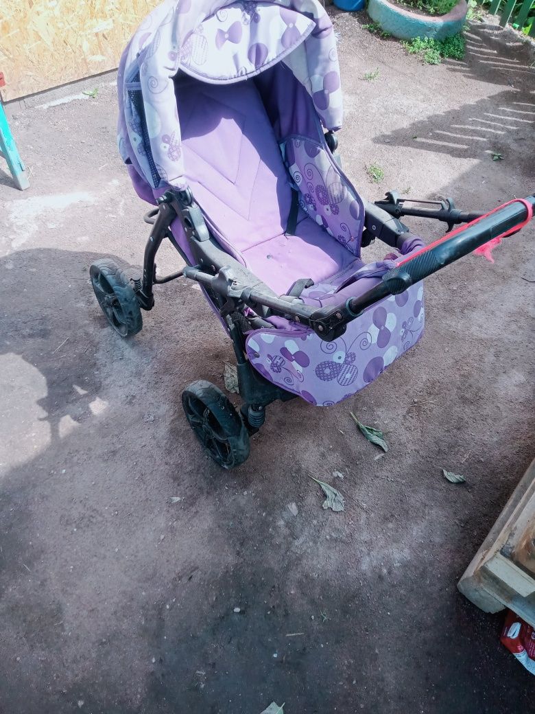 Продам коляску для девочки