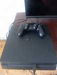 Продам PS4 slim в очень хорошем состоянии