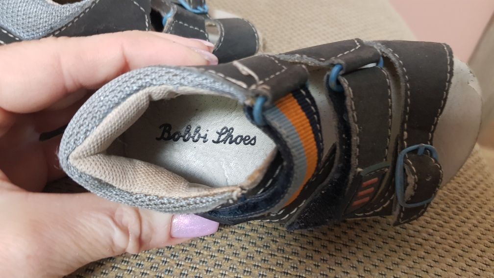 Кроссовочки Lc Waikiki 21 р и сандалии Bobbi shoes 22р