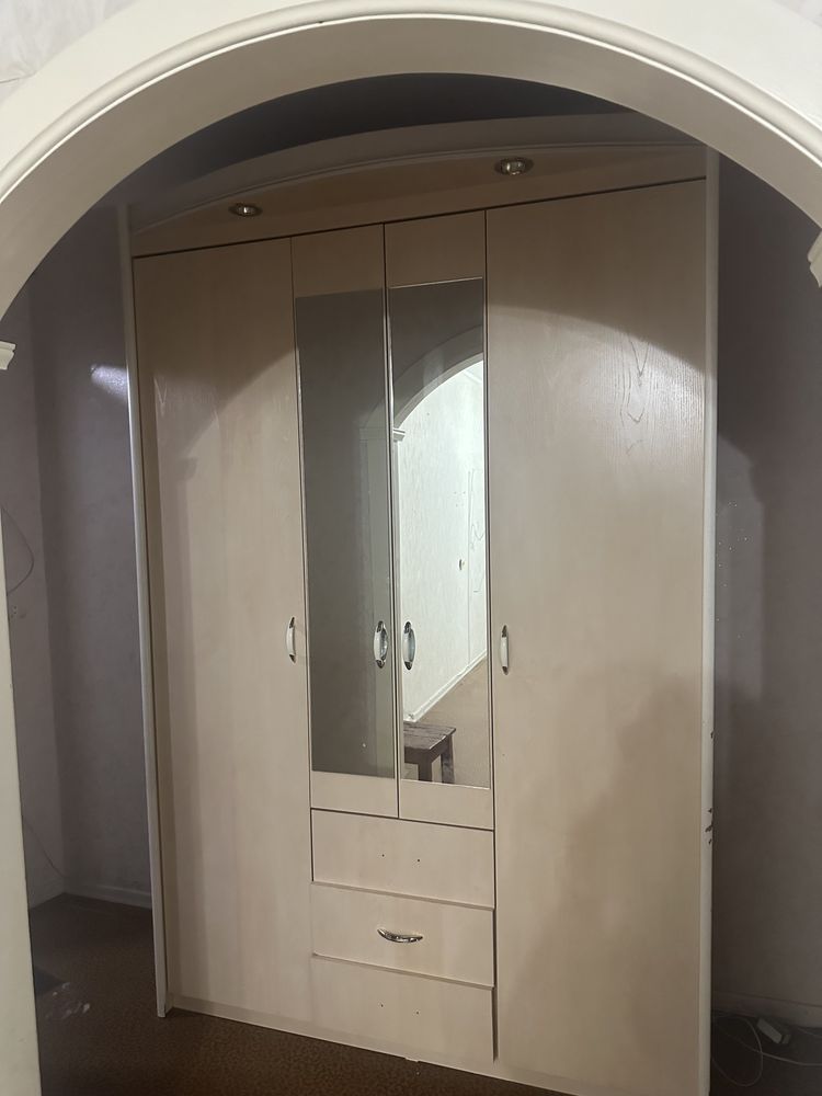 Продам шкаф , самовывоз