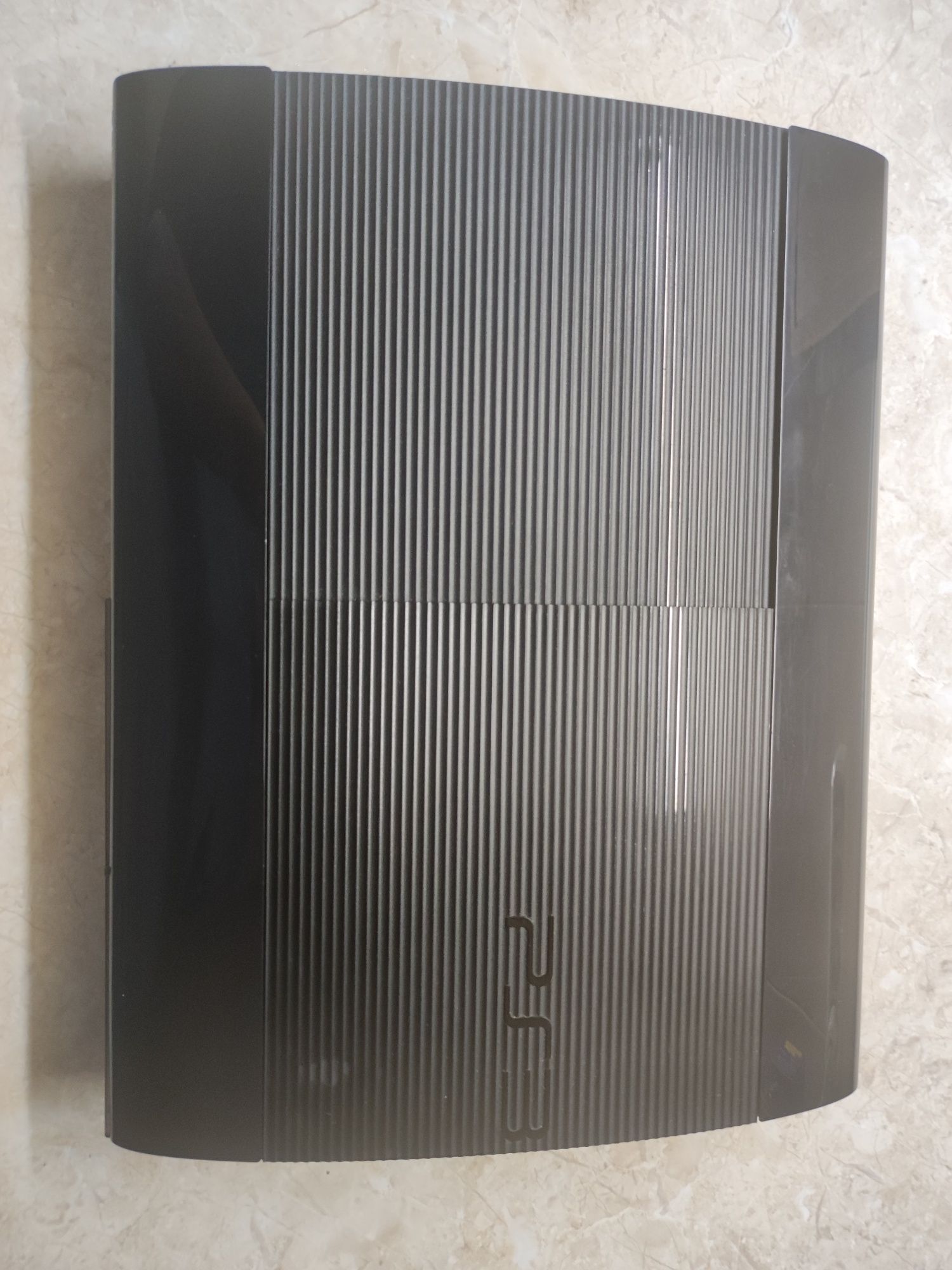 Продаю приставку Sony playstation 3 super slim