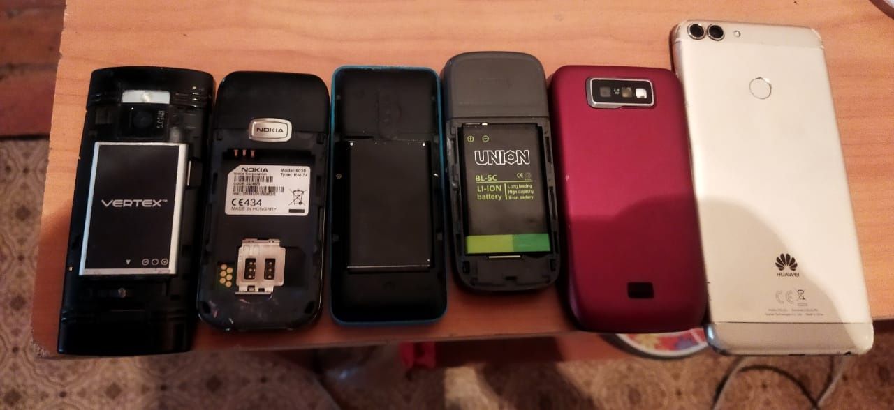 Продам телефоны в