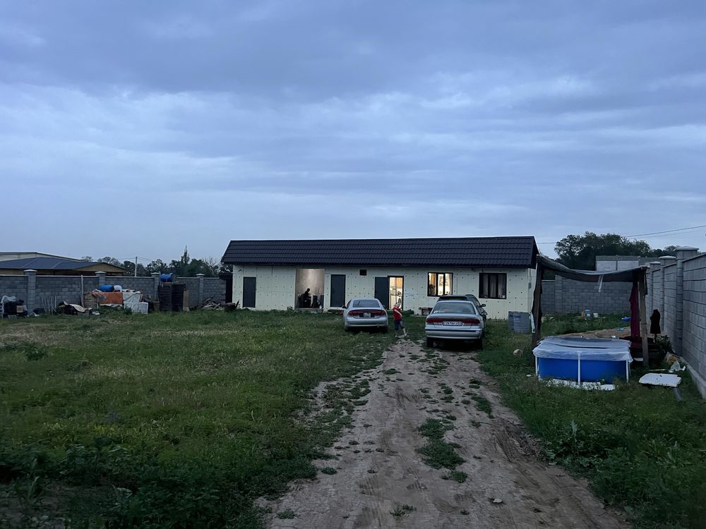 Продам участок с хоз постройкой
