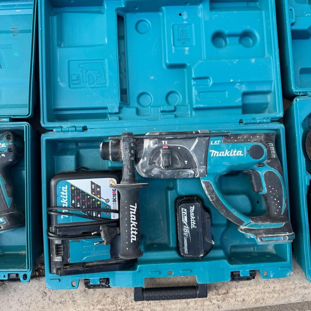 Makita 18V. Полный комплект с батареями и кейсами