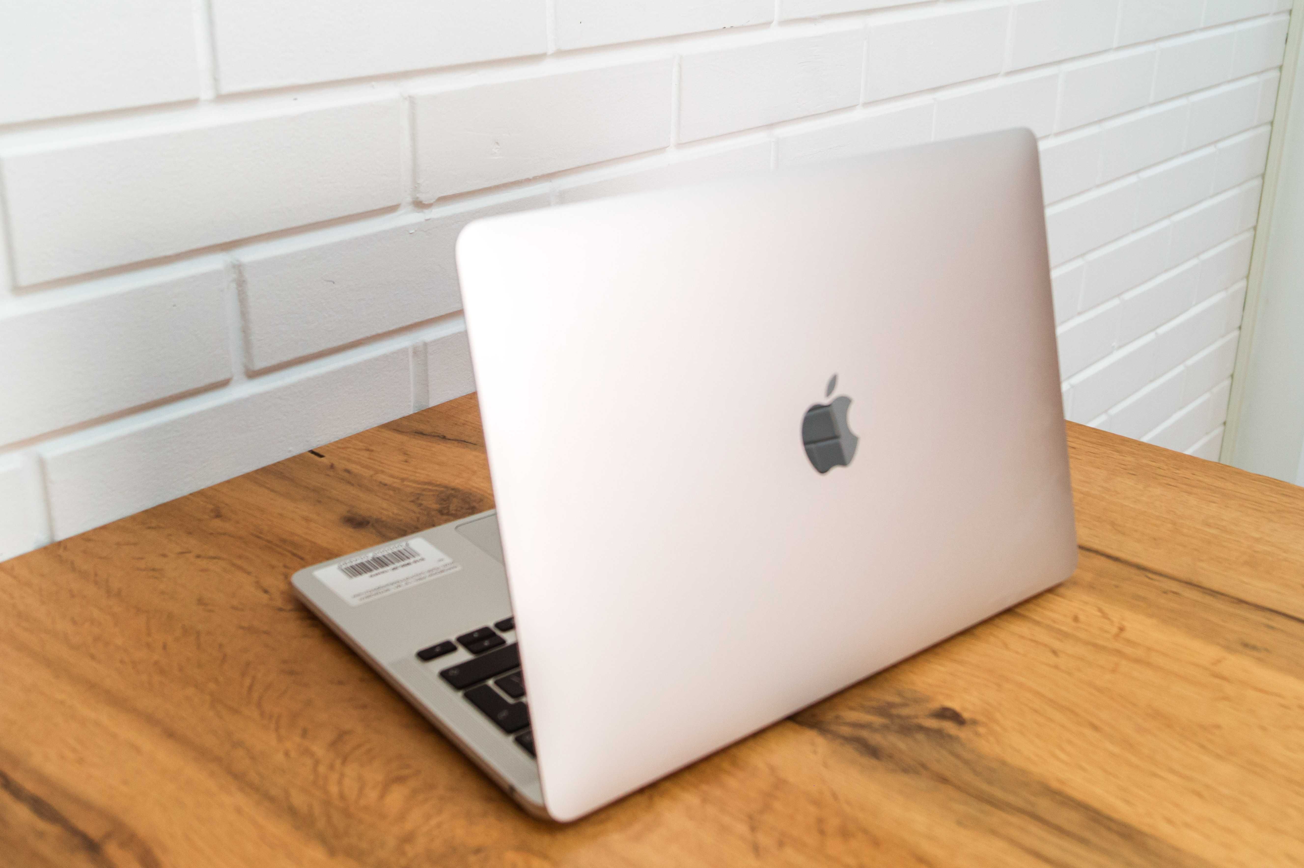 Macbook Pro 13| M1| 8/256ГБ|Гарантия | Магазин Red Geek