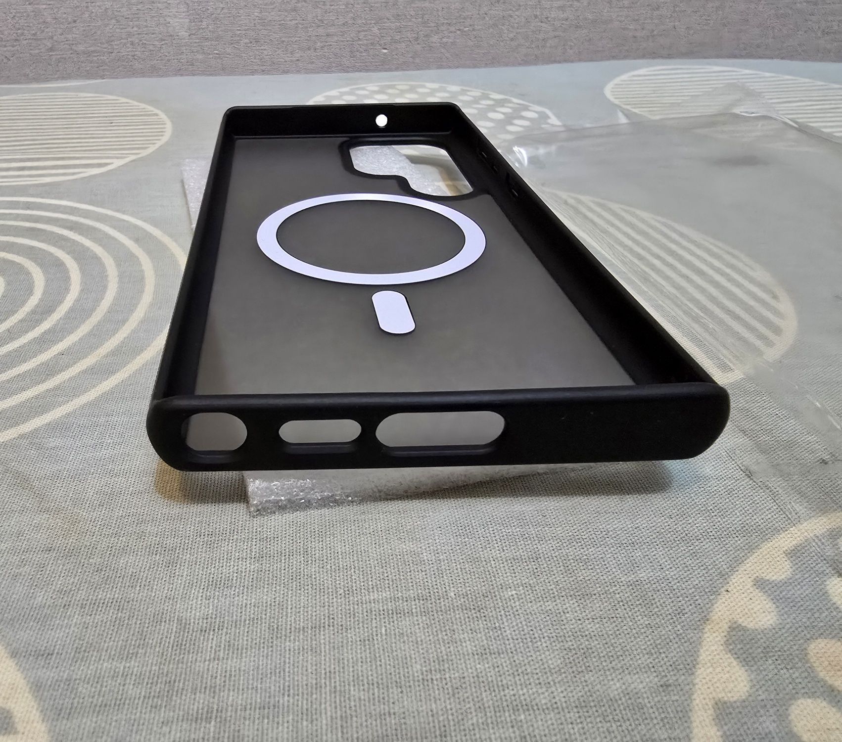 Магнитный чехол cмартфона Samsung Galaxy S23 Ultra