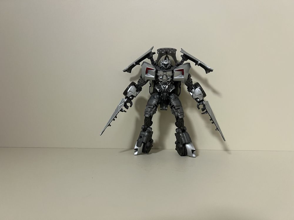 Сайдсвайп studio series оригинал