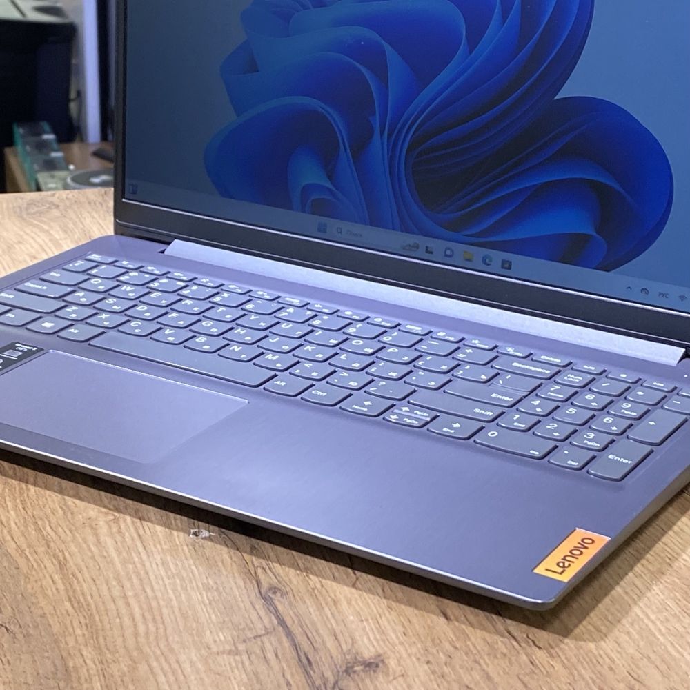 Ноутбук Lenovo Intel core i5-11/8GB/SSD512GB, 9555/A10