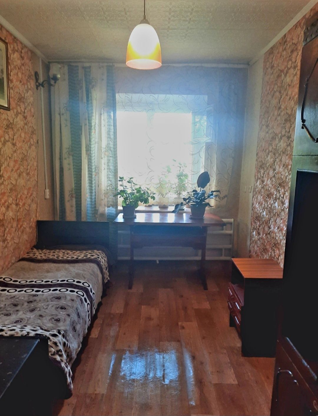 Недвижимость.Сдается комната в центре на 1 человека.
