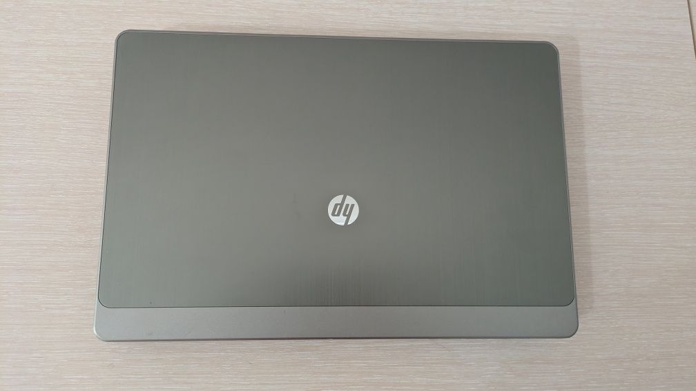 Ноутбук HP в идеальном состоянии для работы  + сумка