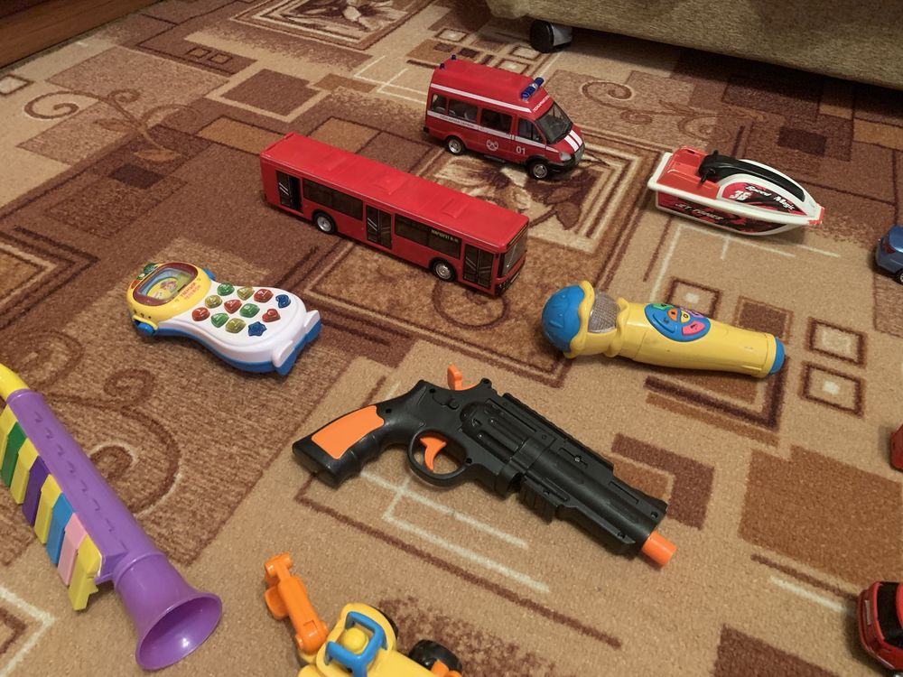 Игрушки детские, машинки
