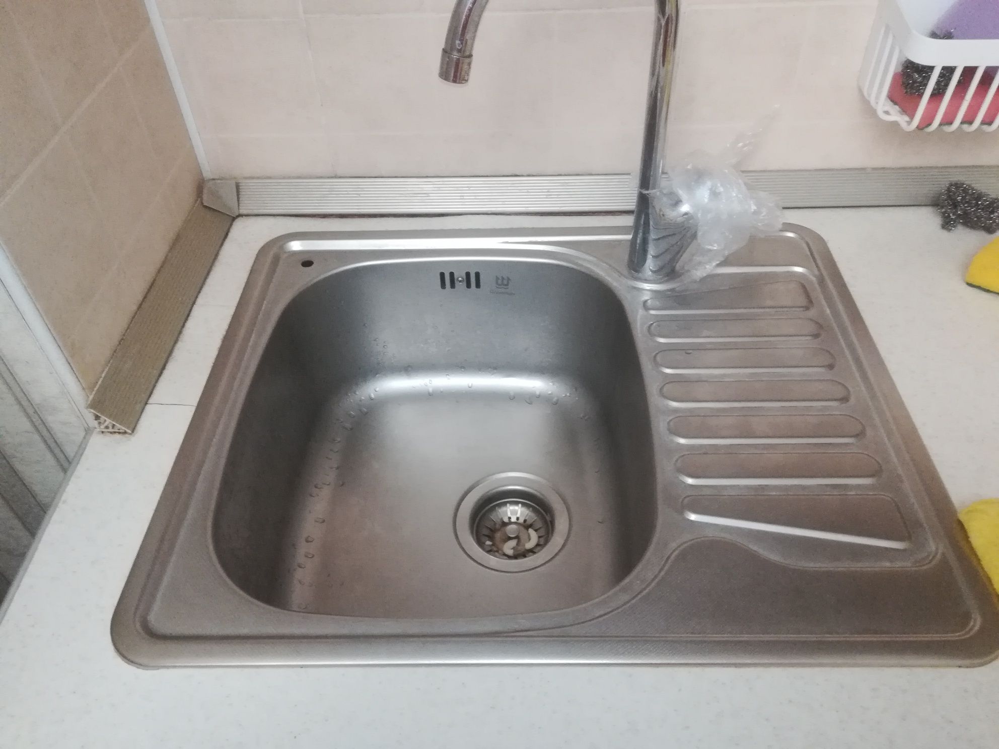 Продам раковину металическую