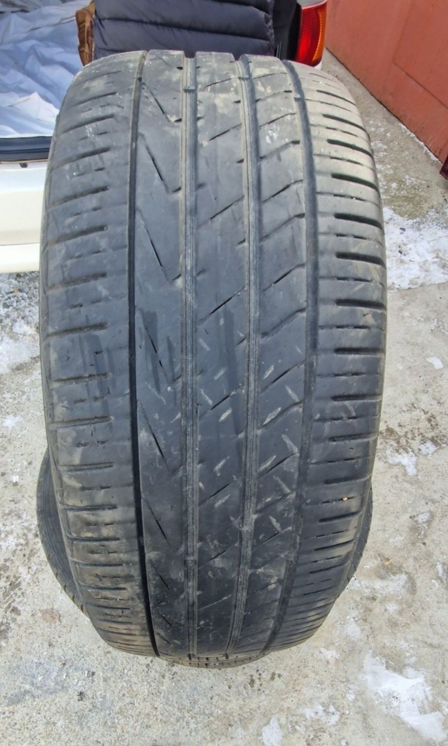 Продам комплект летних шин.
Hankook Ventus S1 Evo2 245/45 R19.
Стоимос