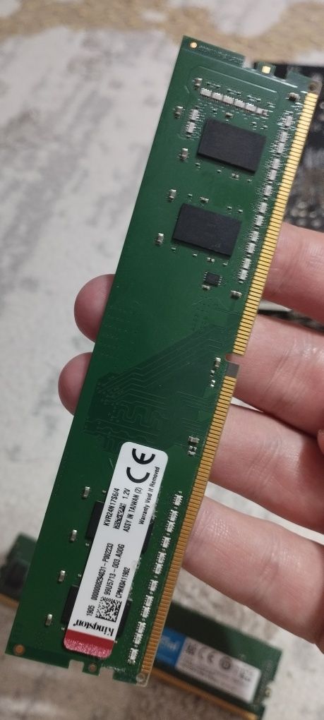 Оперативная память ddr4  2x4g