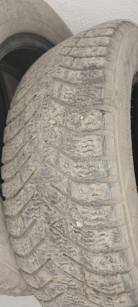 Продам шины 195/65/R15