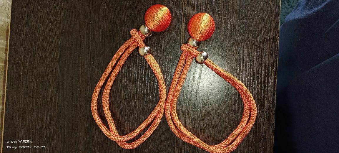 Продам Держатели для штор